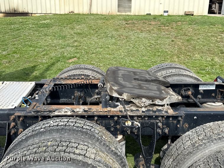 image for item ET6249 2010 International Prostar Premium semi truck