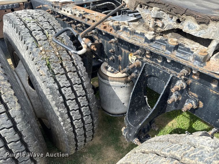 image for item ET6249 2010 International Prostar Premium semi truck