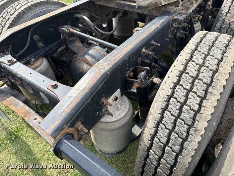 image for item ET6249 2010 International Prostar Premium semi truck