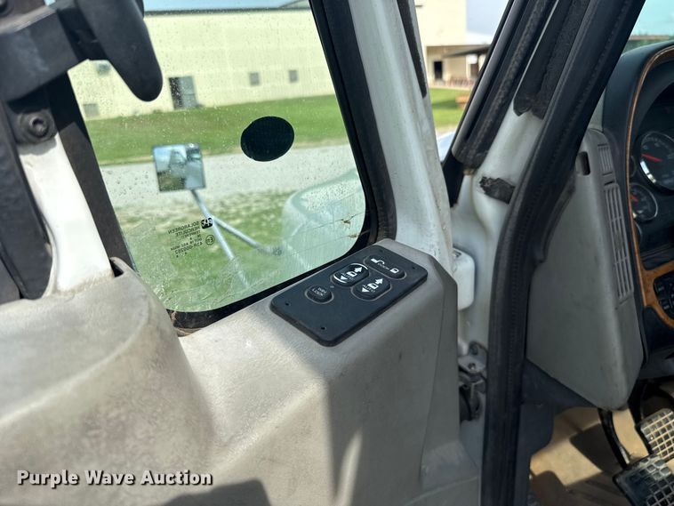image for item ET6249 2010 International Prostar Premium semi truck