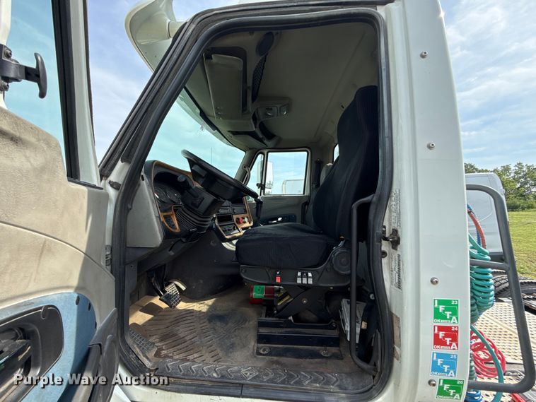 image for item ET6249 2010 International Prostar Premium semi truck