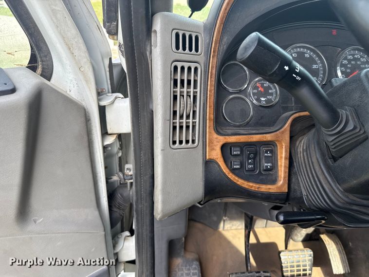 image for item ET6249 2010 International Prostar Premium semi truck