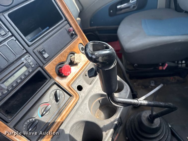 image for item ET6249 2010 International Prostar Premium semi truck
