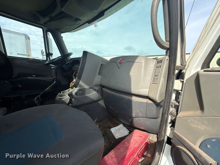 image for item ET6249 2010 International Prostar Premium semi truck