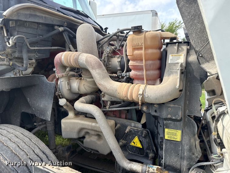 image for item ET6249 2010 International Prostar Premium semi truck