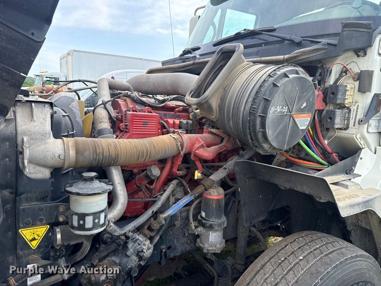 image for item ET6249 2010 International Prostar Premium semi truck