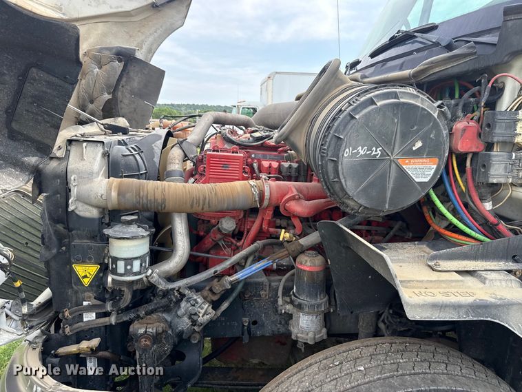 image for item ET6249 2010 International Prostar Premium semi truck