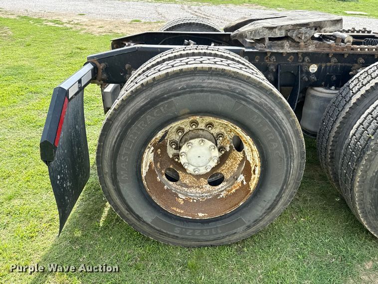 image for item ET6249 2010 International Prostar Premium semi truck