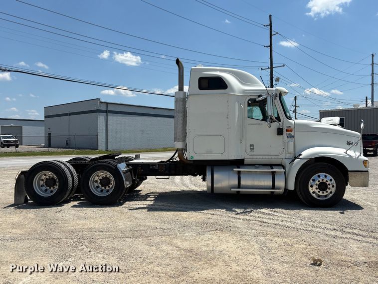image for item EU0597 2006 International L9427 semi truck