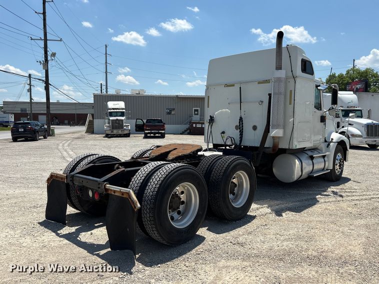 image for item EU0597 2006 International L9427 semi truck