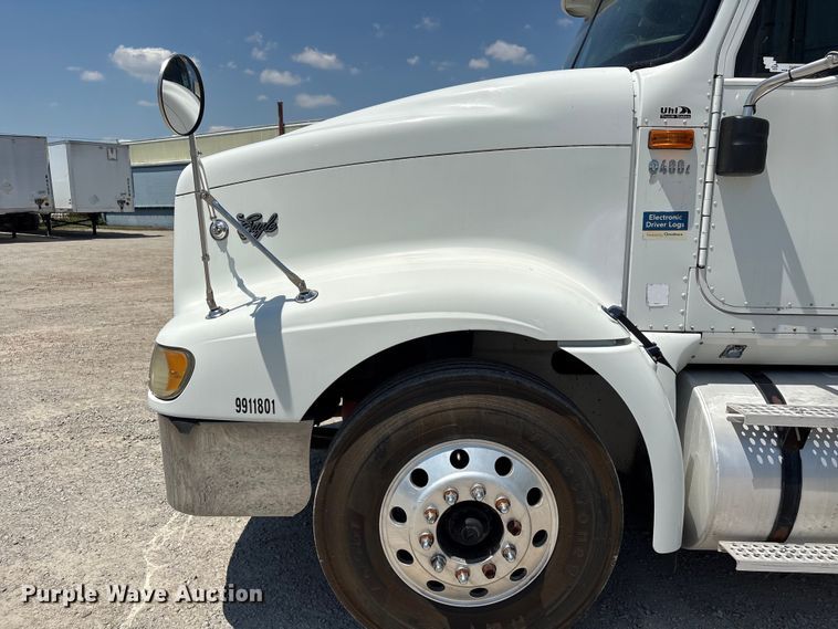 image for item EU0597 2006 International L9427 semi truck