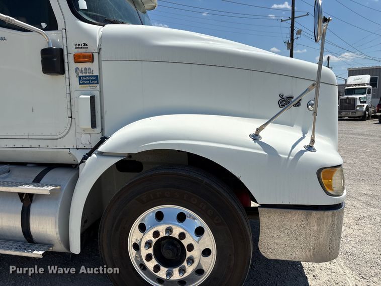 image for item EU0597 2006 International L9427 semi truck