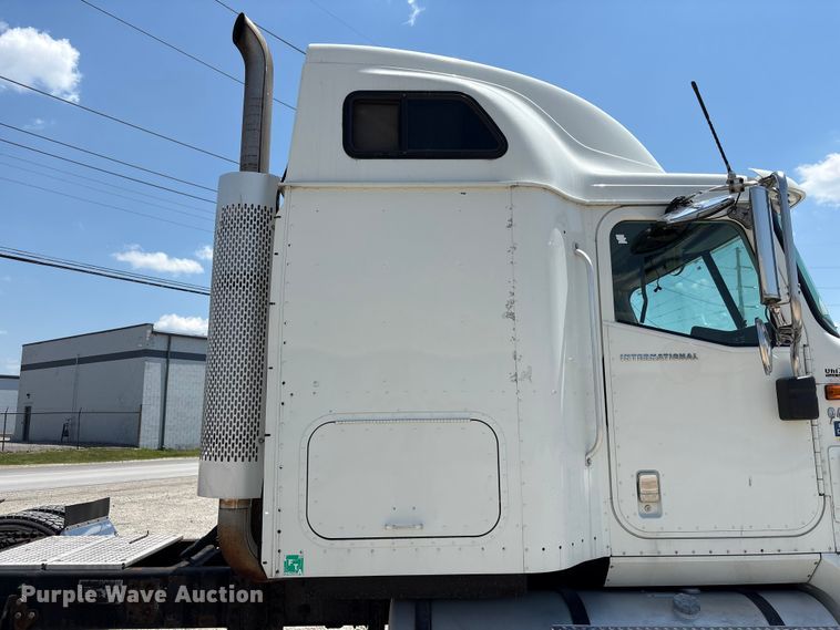 image for item EU0597 2006 International L9427 semi truck