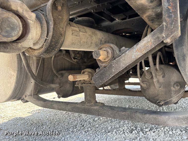 image for item EU0597 2006 International L9427 semi truck