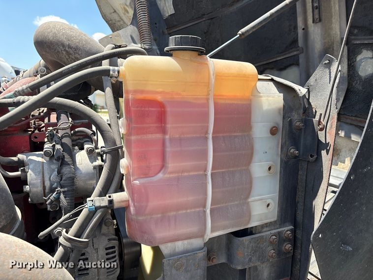 image for item EU0597 2006 International L9427 semi truck