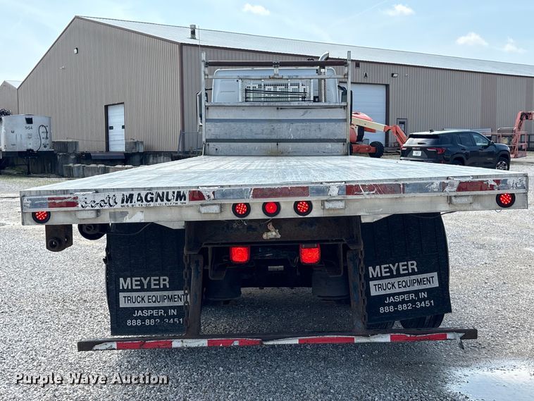 image for item EU0620 2009 Volvo VNM dump flatbed truck