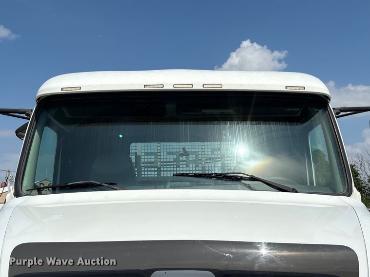image for item EU0620 2009 Volvo VNM dump flatbed truck