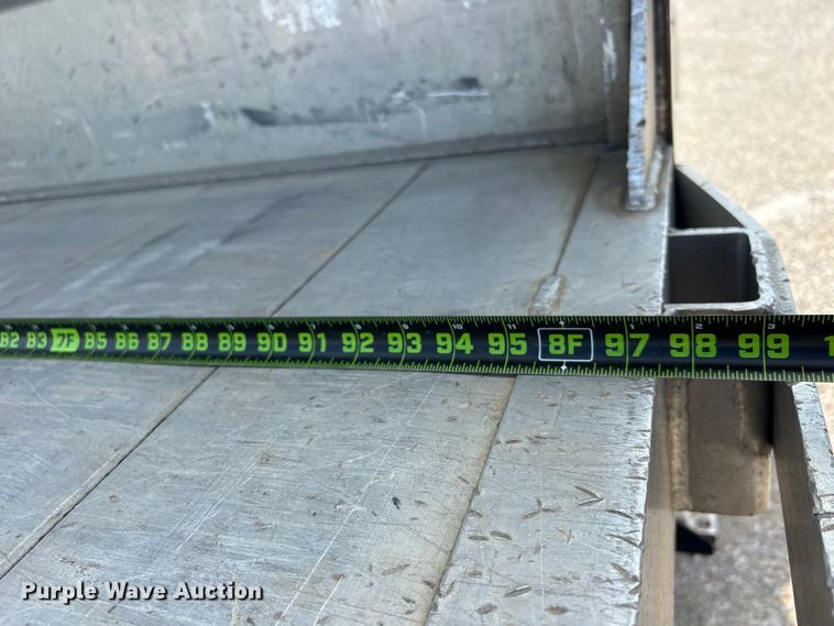 image for item EU0620 2009 Volvo VNM dump flatbed truck