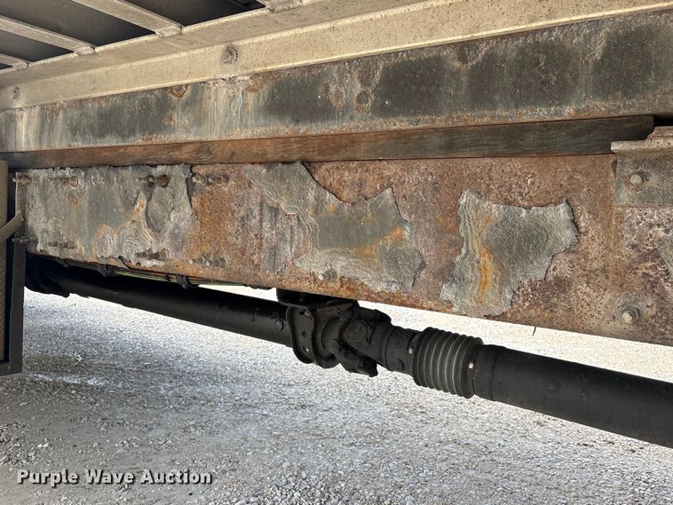 image for item EU0620 2009 Volvo VNM dump flatbed truck