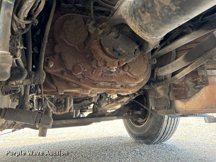 image for item EU0620 2009 Volvo VNM dump flatbed truck
