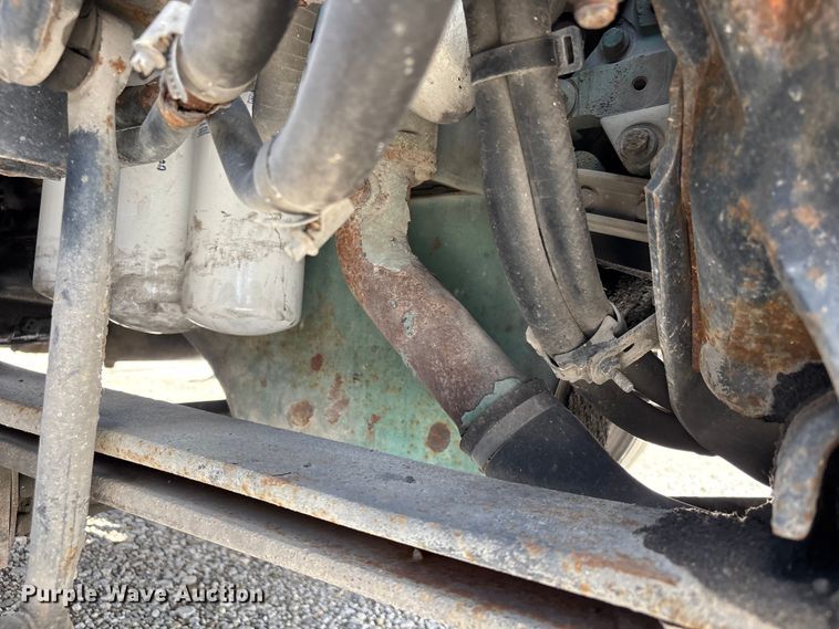 image for item EU0620 2009 Volvo VNM dump flatbed truck