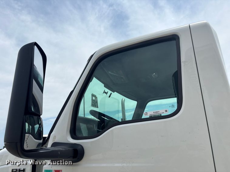 image for item EU0621 2024 International RH613 semi truck