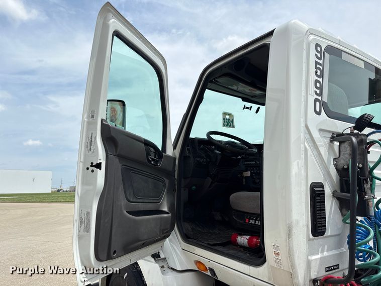 image for item EU0621 2024 International RH613 semi truck