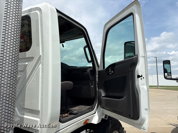 image for item EU0621 2024 International RH613 semi truck