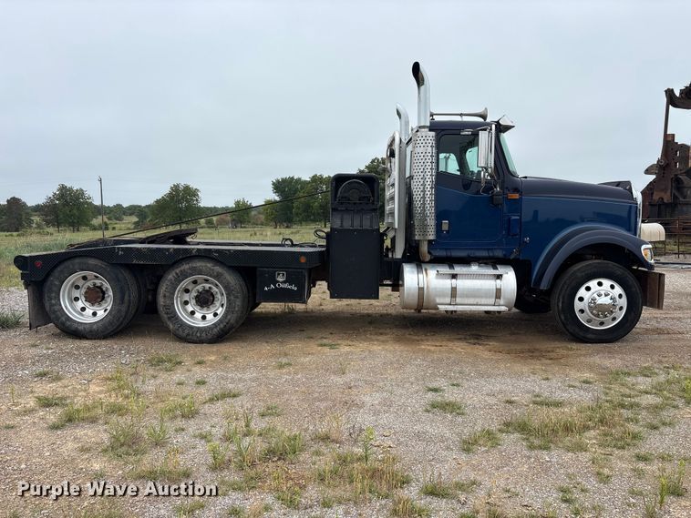 image for item EU5601 2007 International 5900i winch truck