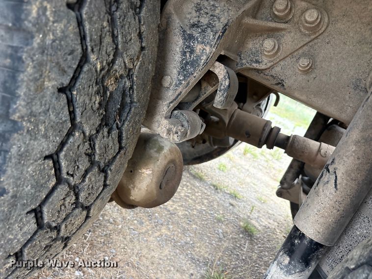 image for item EU5601 2007 International 5900i winch truck