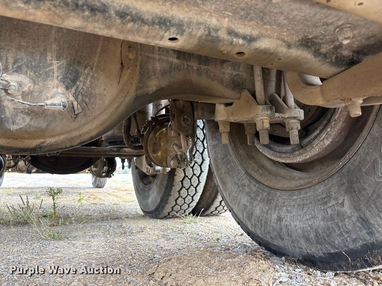 image for item EU5601 2007 International 5900i winch truck