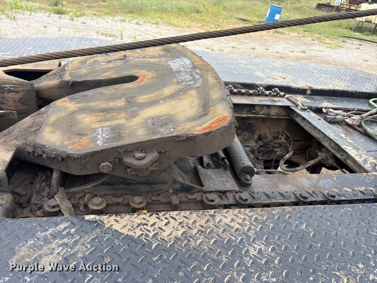 image for item EU5601 2007 International 5900i winch truck