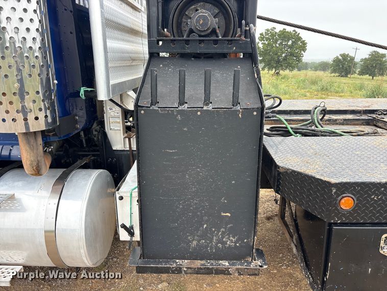 image for item EU5601 2007 International 5900i winch truck
