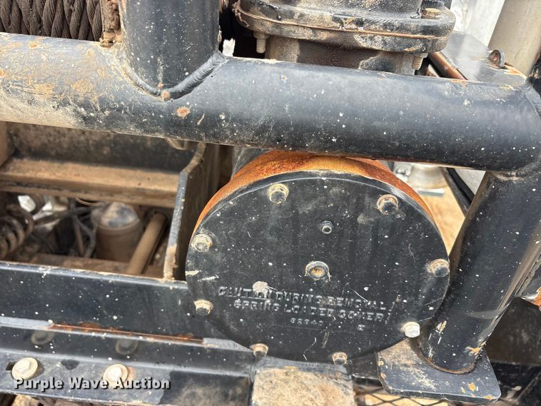 image for item EU5601 2007 International 5900i winch truck