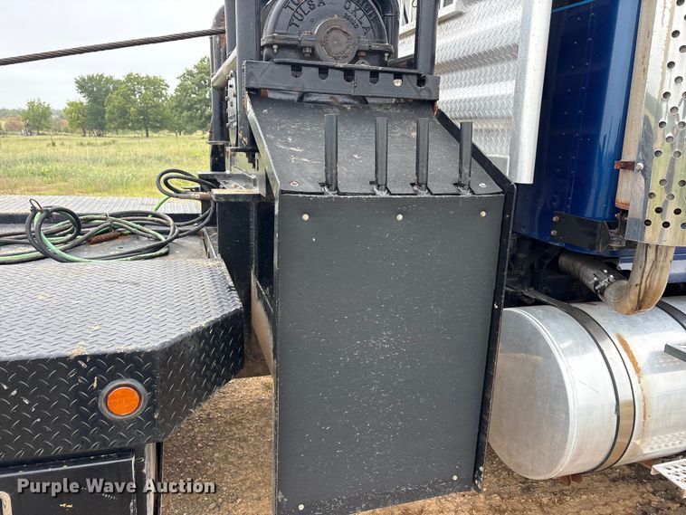 image for item EU5601 2007 International 5900i winch truck