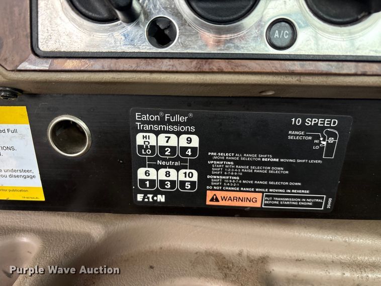 image for item EU5601 2007 International 5900i winch truck