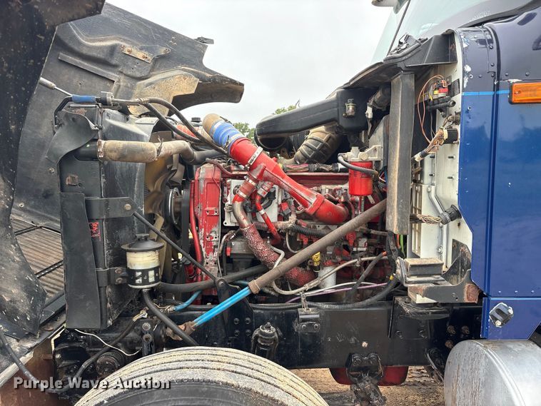 image for item EU5601 2007 International 5900i winch truck