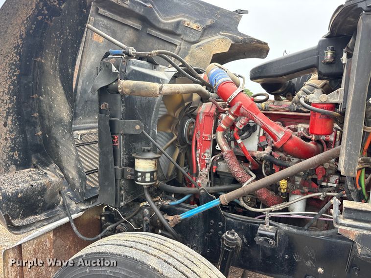 image for item EU5601 2007 International 5900i winch truck