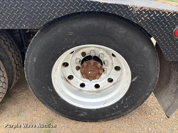 image for item EU5601 2007 International 5900i winch truck