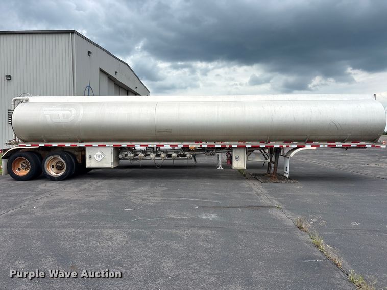 image for item EU5606 1997 Polar Tank Trailer Polar Tank Trailer tank trailer
