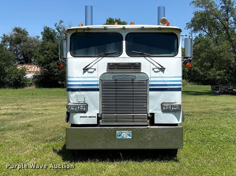 image for item EW0029 1987 Freightliner FLT semi truck