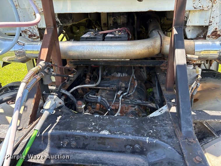 image for item EW0029 1987 Freightliner FLT semi truck