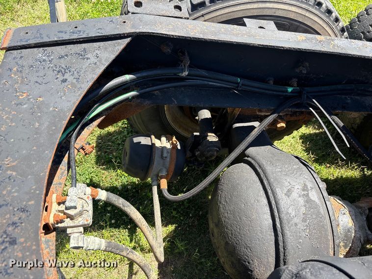 image for item EW0029 1987 Freightliner FLT semi truck