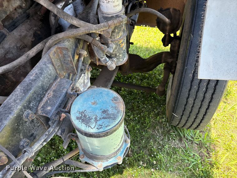 image for item EW0029 1987 Freightliner FLT semi truck