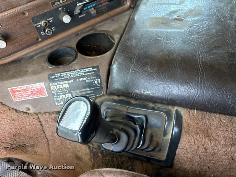image for item EW0029 1987 Freightliner FLT semi truck