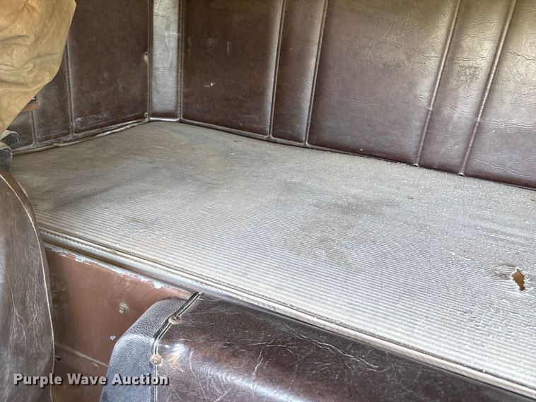image for item EW0029 1987 Freightliner FLT semi truck