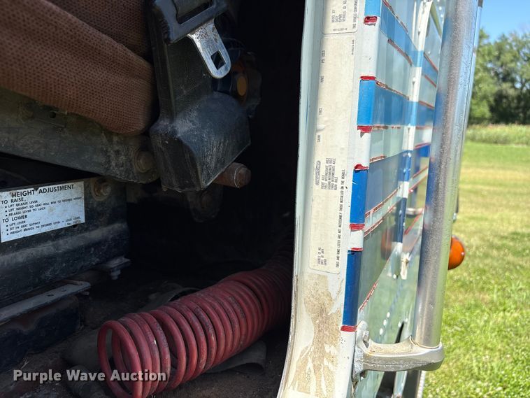 image for item EW0029 1987 Freightliner FLT semi truck