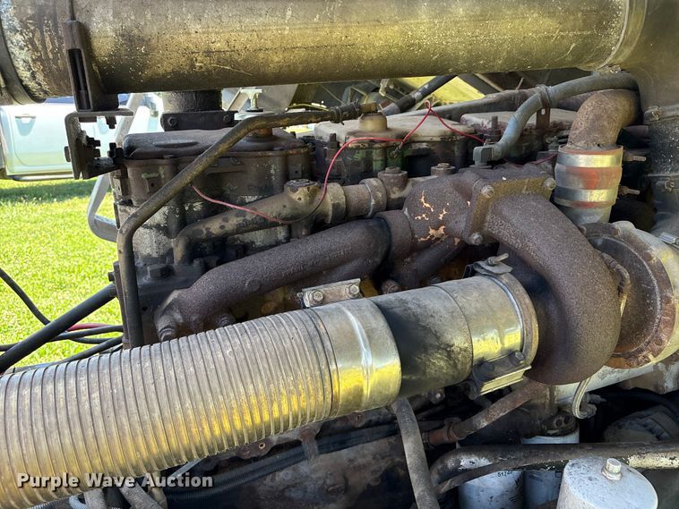 image for item EW0029 1987 Freightliner FLT semi truck