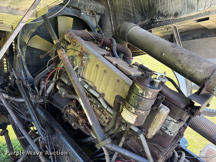 image for item EW0029 1987 Freightliner FLT semi truck