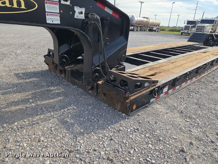 image for item EW0210 2023 Kaufman FRDT50-22-26-A-54-00 lowboy equipment trailer